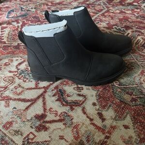 Sorel Black Ankle Booties Emelie III Chelsea boots